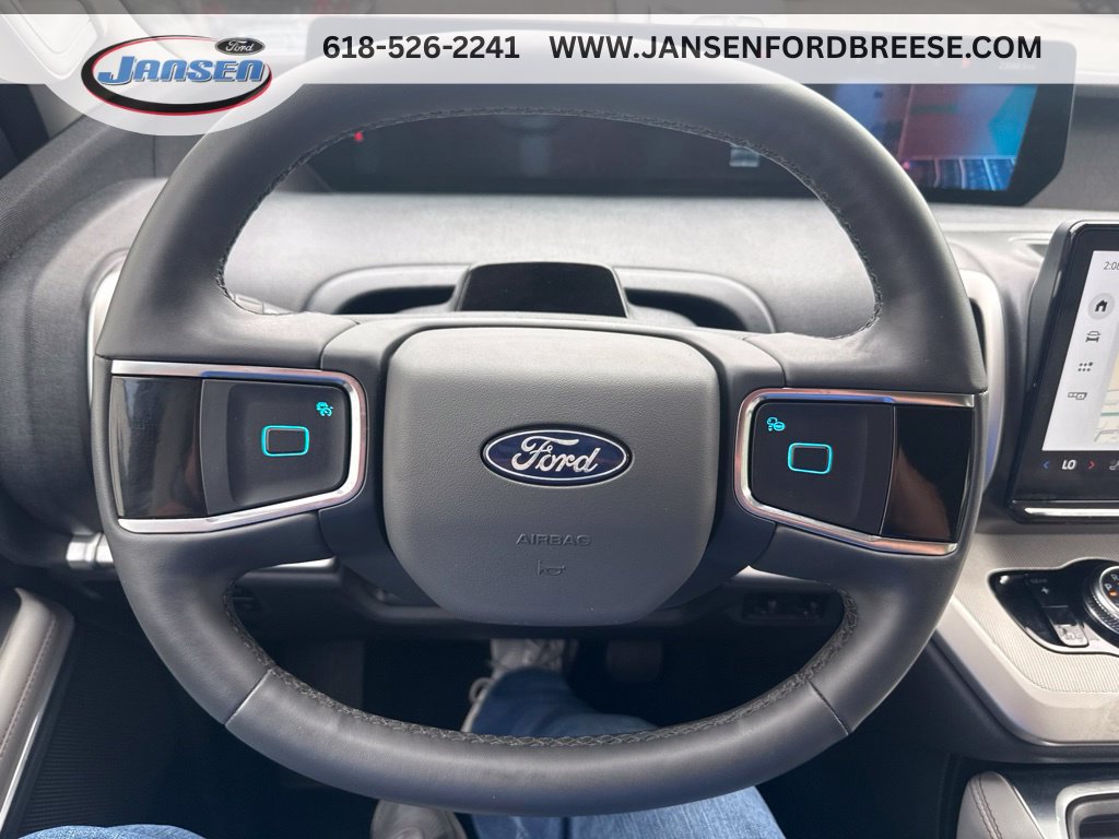 Used 2025 Ford Expedition Active AWD/4WD image 13