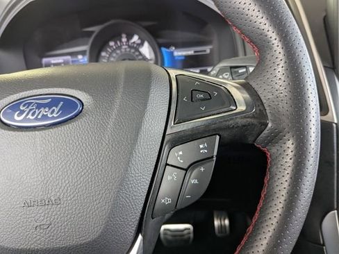 Used 2024 Ford Edge ST-Line image 18