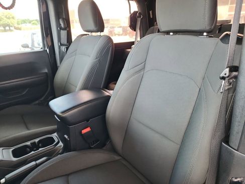 Used 2020 Jeep Wrangler Sport AWD/4WD image 16