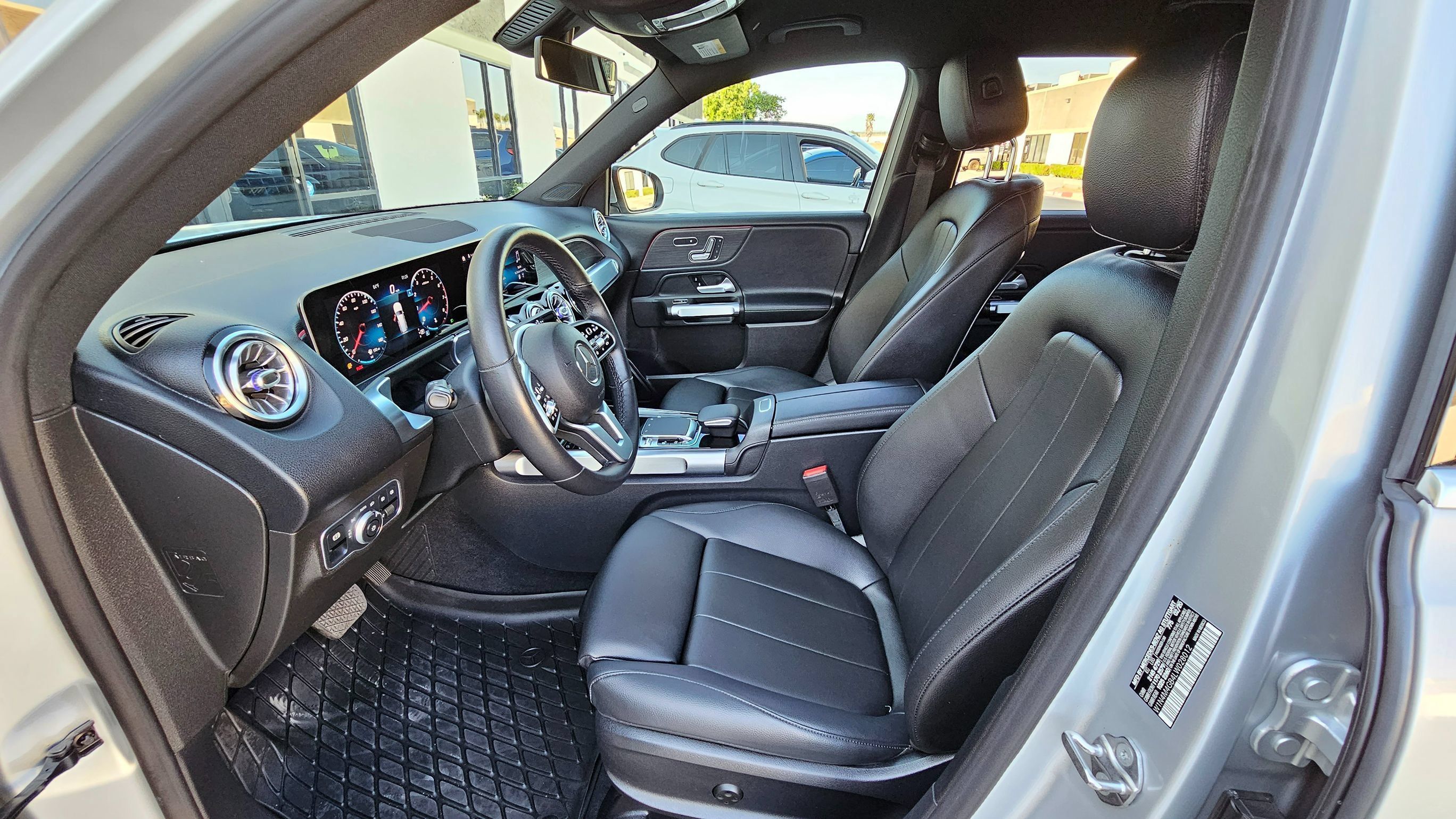 Used 2020 Mercedes-Benz GLB 250 image 17