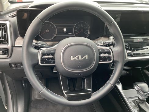 Used 2022 Kia Sorento EX FWD image 25
