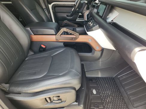 Used 2020 Land Rover Defender 110 HSE AWD/4WD image 15