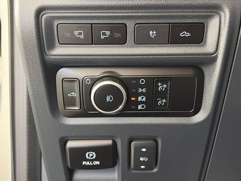 Certified 2023 Ford F150 Raptor w/ Raptor 37 Performance Package AWD/4WD image 26