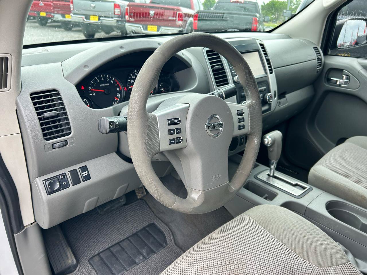 Used 2019 Nissan Frontier SV RWD image 6