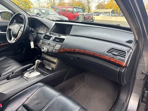 Used 2010 Honda Crosstour EX-L image 24