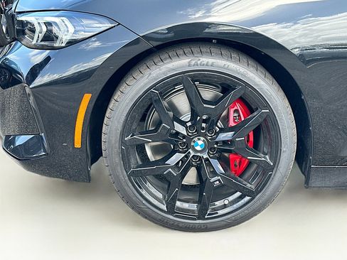 New 2026 BMW 330i Sedan w/ M Sport Package RWD image 25