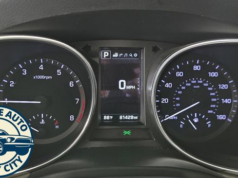 Used 2019 Hyundai Santa Fe XL AWD/4WD image 12