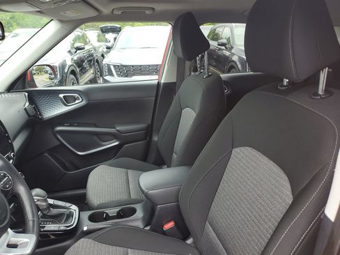 Certified 2024 Kia Soul EX FWD image 10