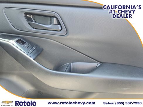 Used 2024 Nissan Rogue S image 10