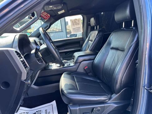 Used 2019 Ford Expedition Max XLT w/ Equipment Group 202A AWD/4WD image 14