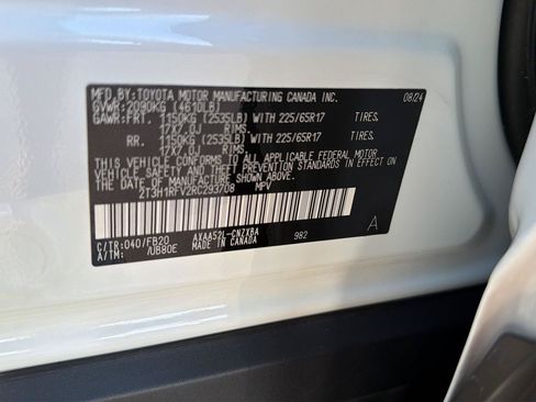 Used 2024 Toyota RAV4 LE FWD image 39