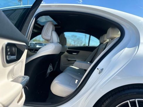Used 2023 Mercedes-Benz C 300 4MATIC Sedan image 18
