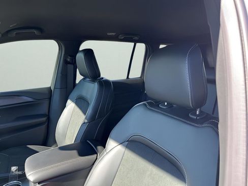 New 2025 Jeep Grand Cherokee Altitude image 26