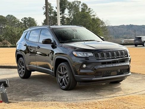 New 2026 Jeep Compass Latitude image 9