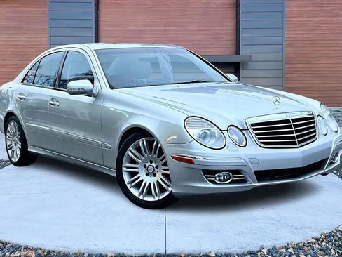 Used 2008 Mercedes-Benz E 350 E 350 Sedan 4D image 1