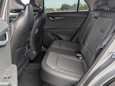 New 2025 Kia Niro SX image 17