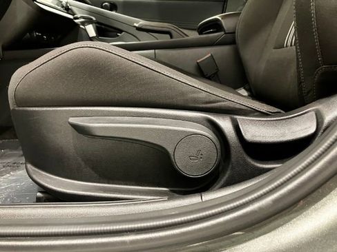 Used 2025 Hyundai Elantra Sport image 45