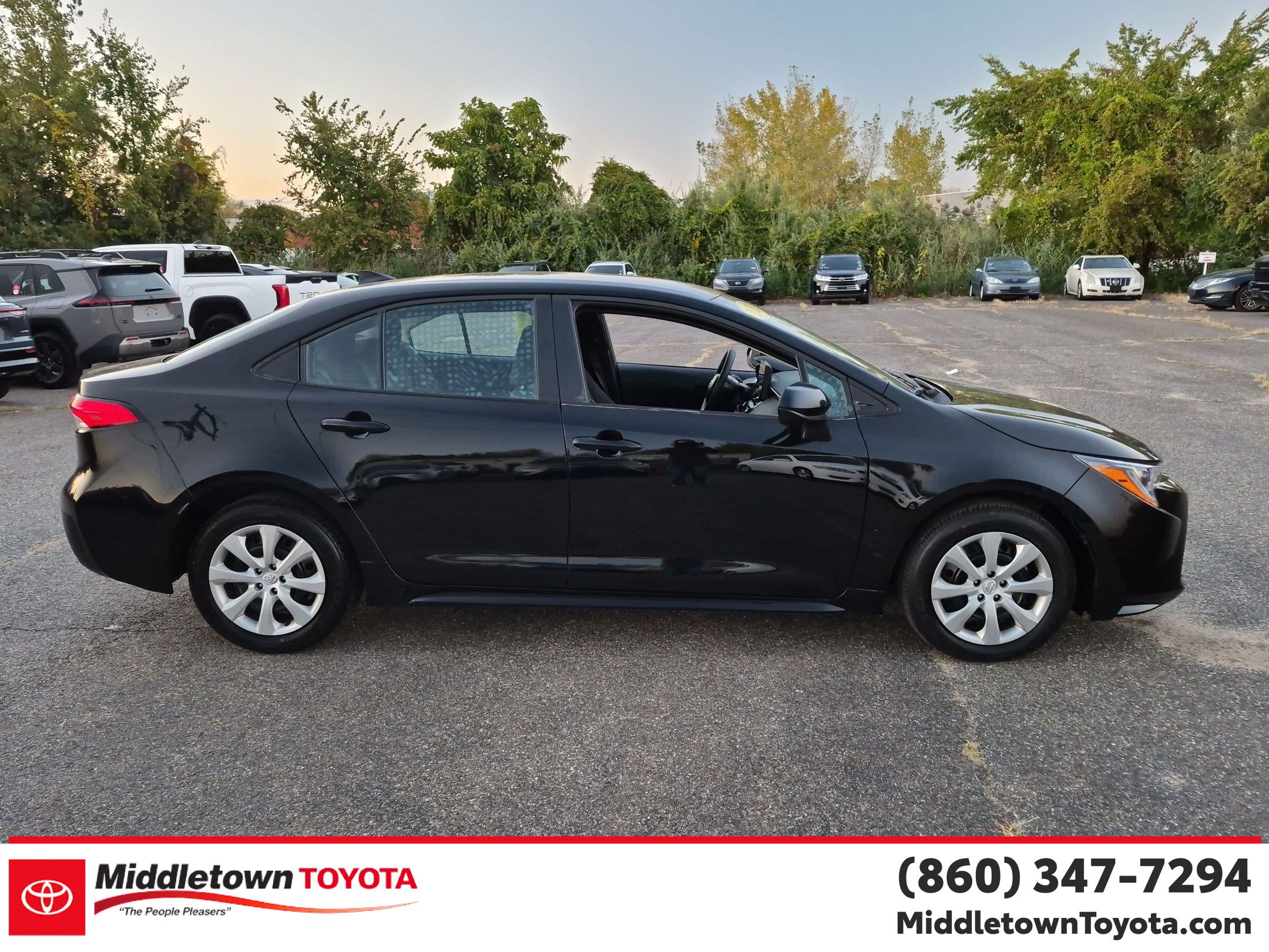 Certified 2025 Toyota Corolla LE FWD image 2