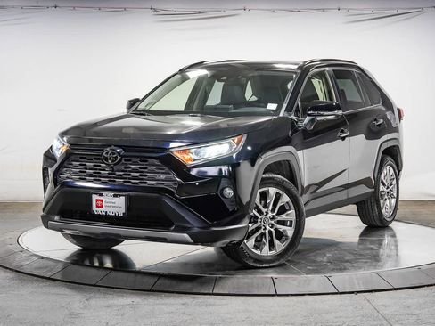 Certified 2021 Toyota RAV4 Limited FWD image 1
