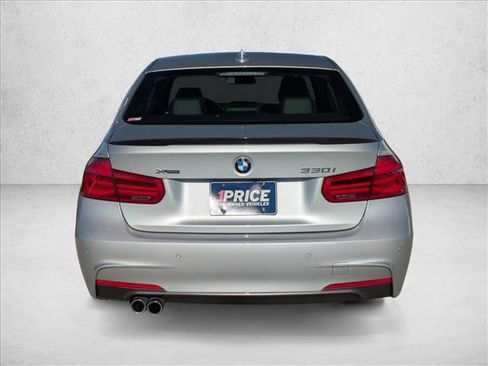 Used 2017 BMW 330i xDrive Sedan image 7