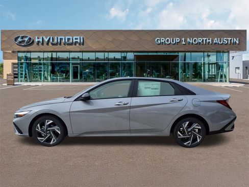 New 2025 Hyundai Elantra Sport image 8