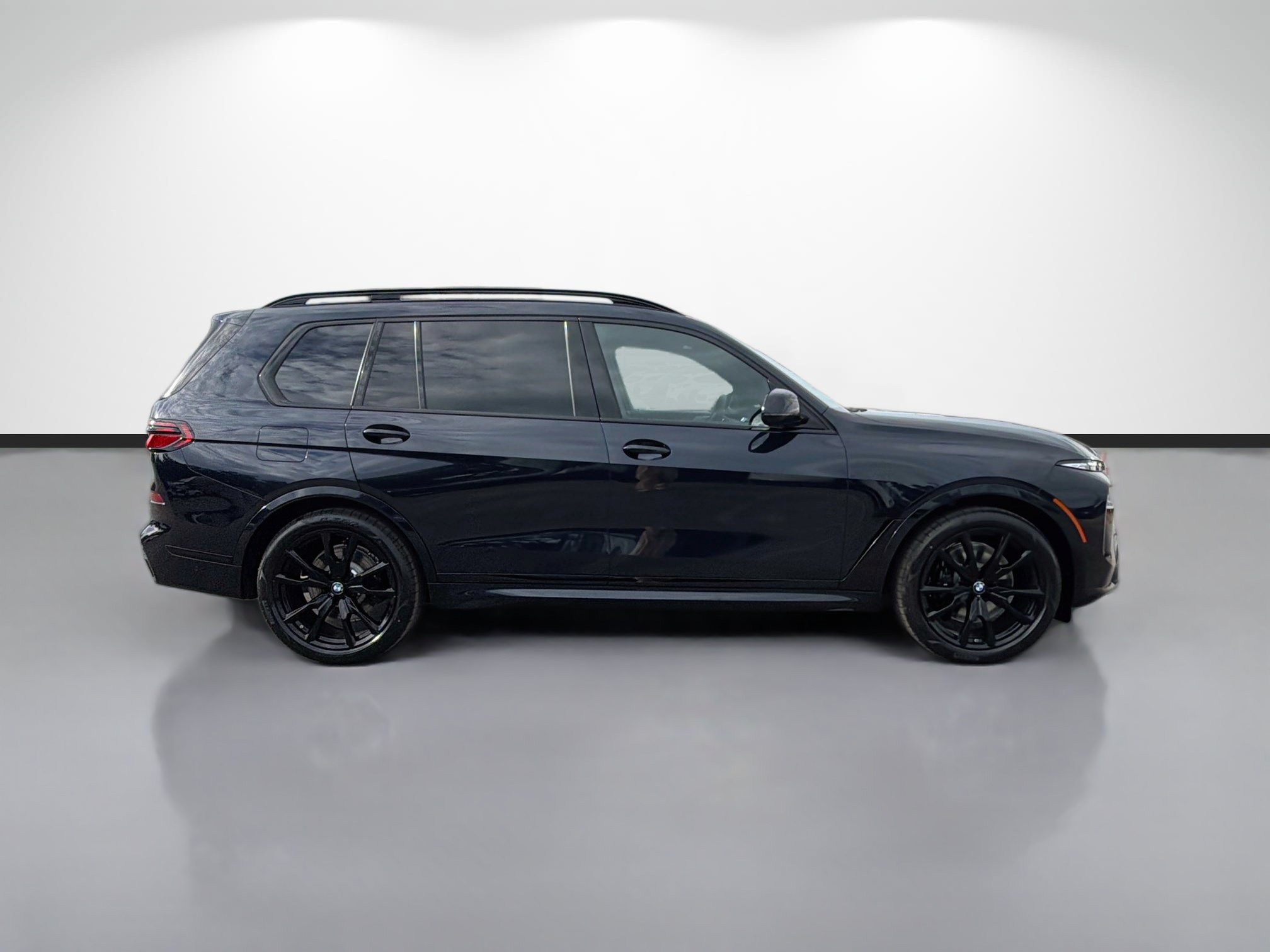 New 2027 BMW X7 xDrive40i w/ Executive Package AWD/4WD image 2