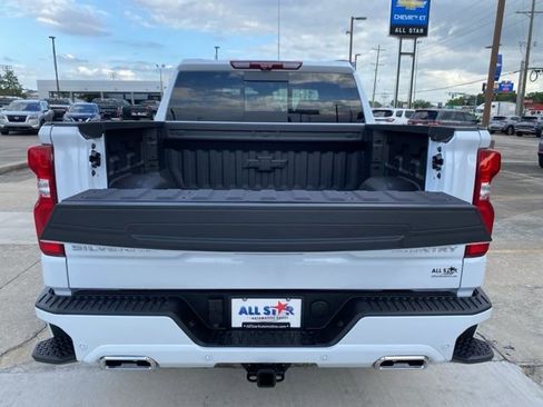 New 2026 Chevrolet Silverado 1500 High Country AWD/4WD image 8