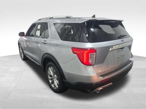 Used 2024 Ford Explorer Limited AWD/4WD image 6