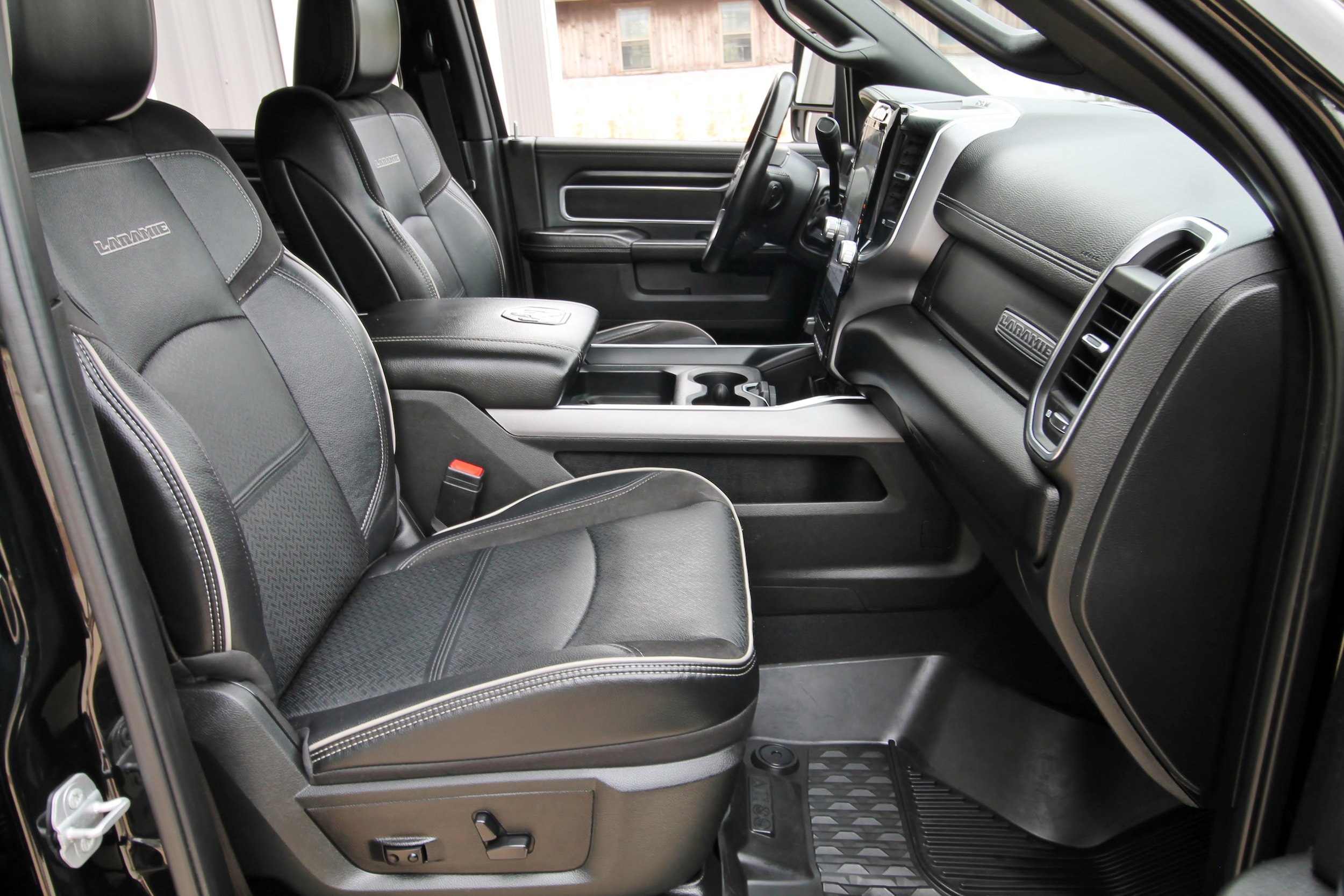 Used 2024 RAM 3500 Laramie w/ Night Edition AWD/4WD image 41