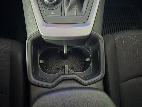 New 2025 Toyota RAV4 XLE image 28