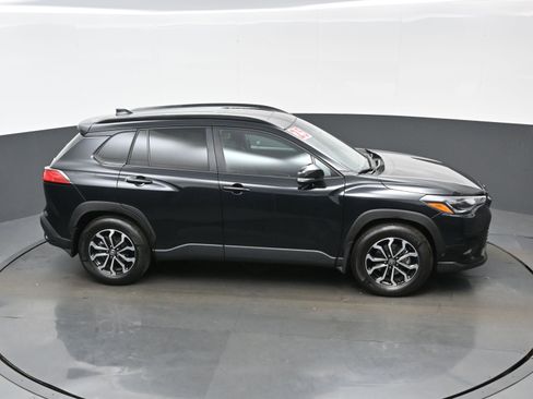 Used 2025 Toyota Corolla Cross AWD Hybrid w/ Moonroof Package image 42