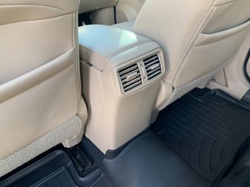 Used 2016 Nissan Rogue SL w/ SL Premium Package image 31