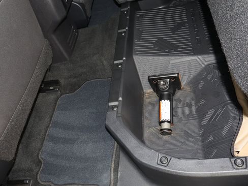 Used 2024 Toyota Tacoma TRD Off-Road image 21