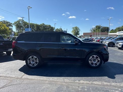 Used 2025 Ford Expedition Active AWD/4WD image 6