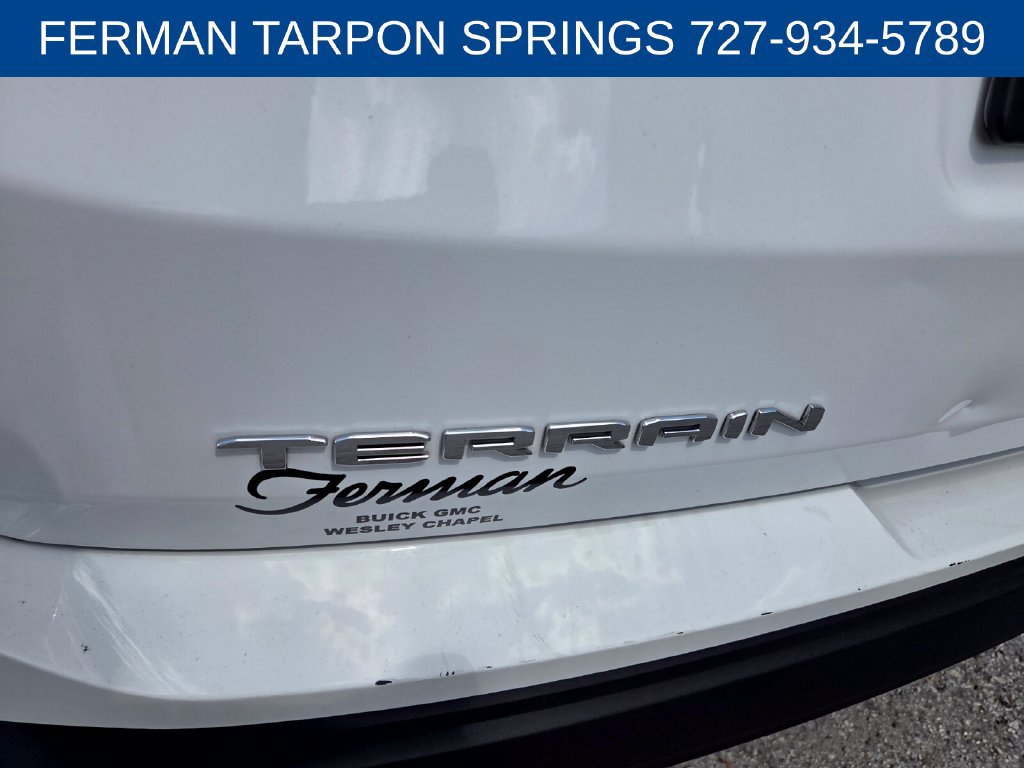 Used 2024 GMC Terrain SLE AWD/4WD image 12