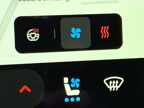 Used 2022 Rivian R1T Adventure image 25