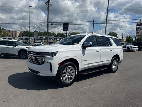 Used 2024 Chevrolet Tahoe Premier RWD image 3