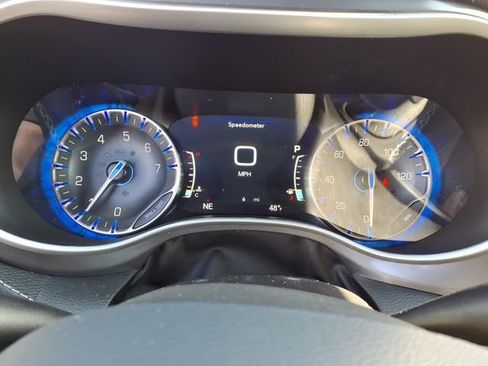 New 2026 Chrysler Pacifica Select image 17