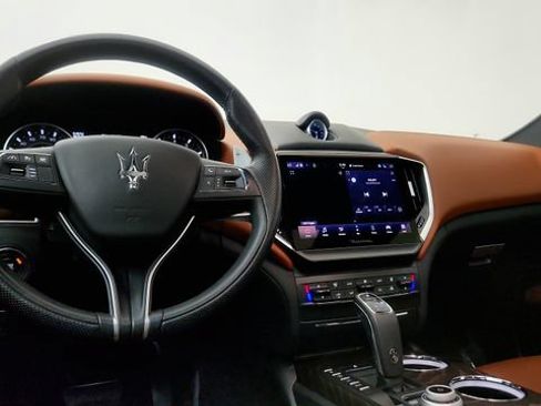 Used 2022 Maserati Ghibli Modena RWD image 65