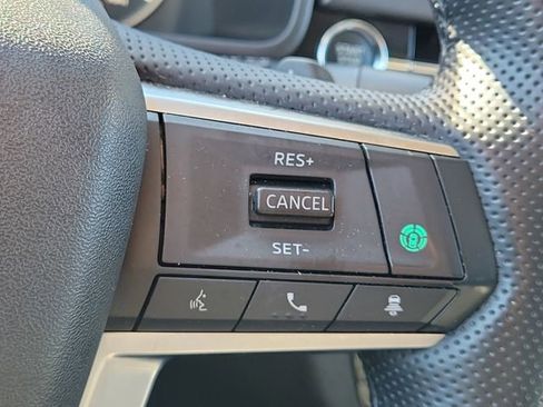 Used 2024 Mitsubishi Outlander SE image 27