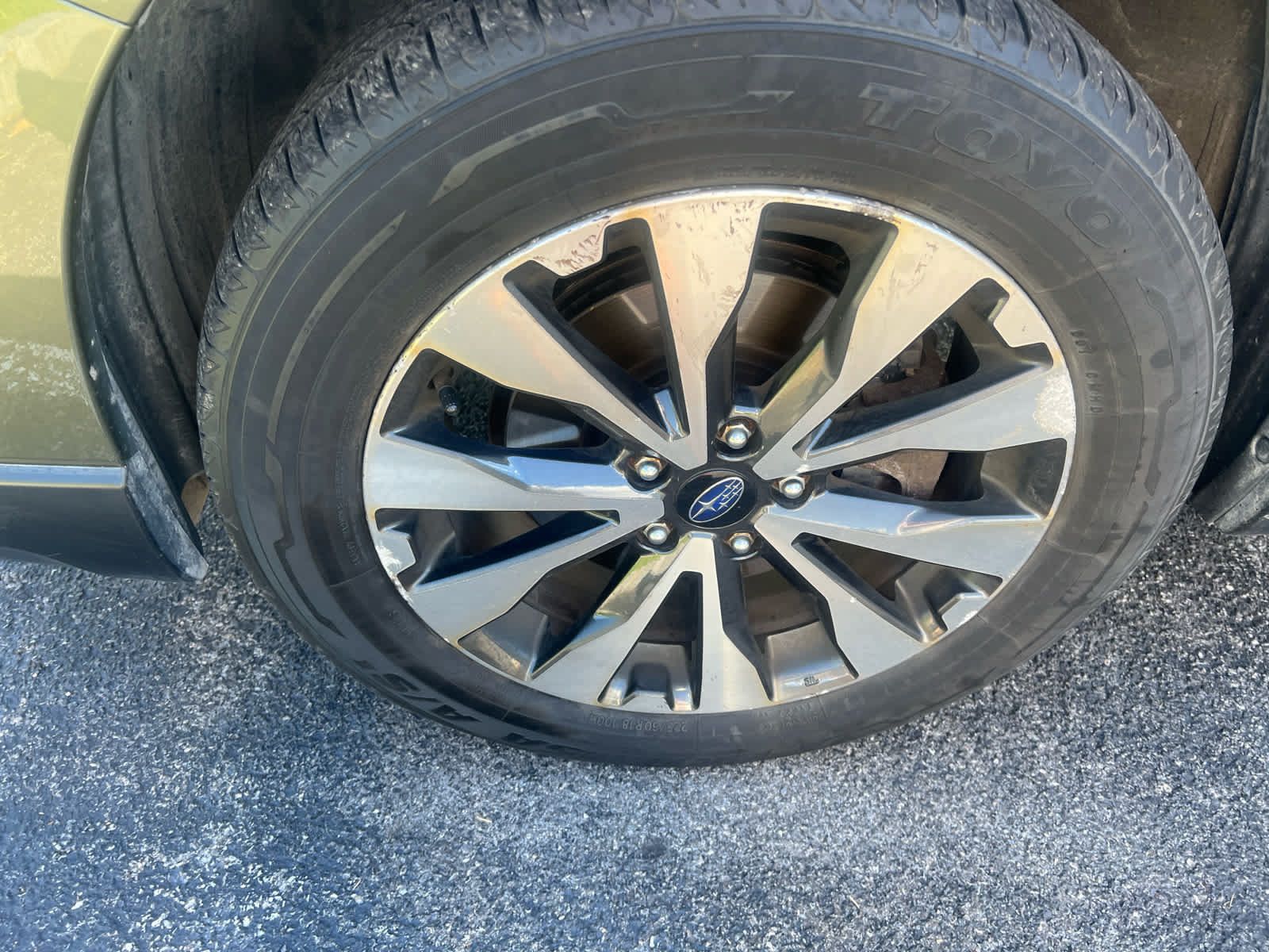 Used 2017 Subaru Outback 3.6R Limited AWD/4WD image 2