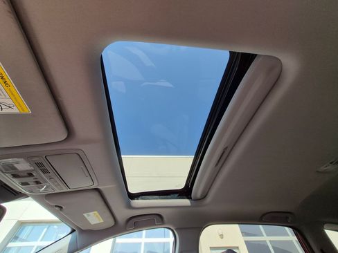 Used 2021 Honda CR-V Touring image 18