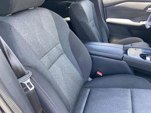 Used 2025 Nissan Rogue SV FWD image 23