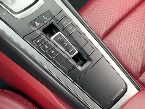 Used 2017 Porsche 911 Carrera RWD image 17