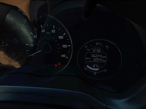 Used 2018 Honda HR-V EX image 12