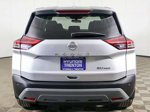 Used 2023 Nissan Rogue SV AWD/4WD image 10