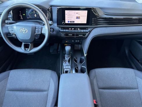 Used 2025 Toyota Camry LE image 15