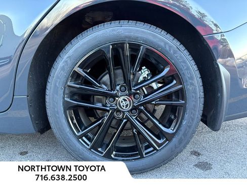 Used 2025 Toyota Camry SE w/ Convenience Package image 31