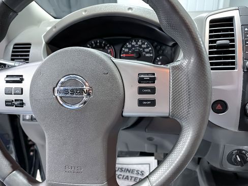 Used 2021 Nissan Frontier SV image 19