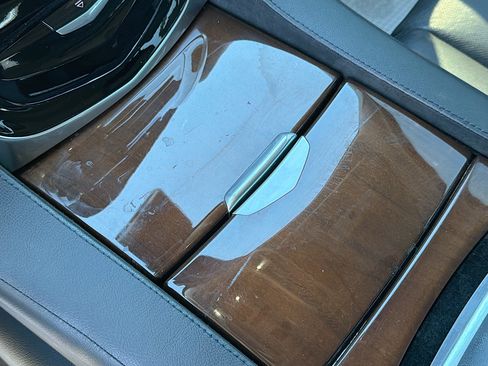 Used 2020 Cadillac Escalade Luxury image 30